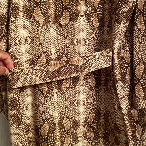 NWT NEW YO & CO DUSTER TRENCH COAT JACKET 100% POLYESTER SNAKESKIN L 39 F/40 B - Picture 13 of 16
